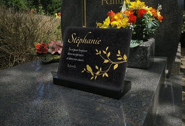 Exemple-de-plaque-funeraire-01.webp